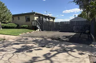 1325 N Elizabeth St, Pueblo, CO 81003 - Photo 2