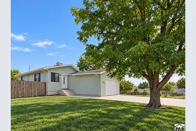 1819 W 22nd St, Pueblo, CO 81003 - Photo 2