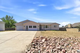 458 W Lookout Dr, Pueblo, CO 81007 - Photo 2