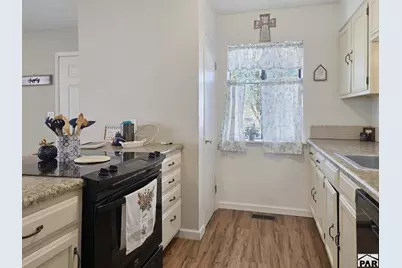 514 Bradish Ave, La Junta, CO 81050 - Photo 6