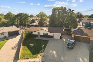 3523 White Pine Ct, Pueblo, CO 81005 - Photo 2
