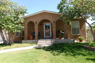 136 N Glenn Pl, Pueblo, CO 81001 - Photo 1