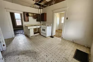 825 E 5th St, Pueblo, CO 81001 - Photo 4