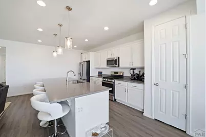 2213 Sunrise Ln, Pueblo, CO 81008 - Photo 4