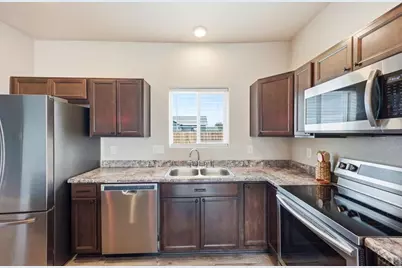 2319 W 18th St, Pueblo, CO 81003 - Photo 28