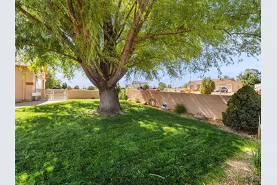 1206 W Shenandoah Dr, Pueblo West, CO 81007 - Photo 8