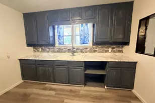 1127 W 16th St, Pueblo, CO 81003 - Photo 6
