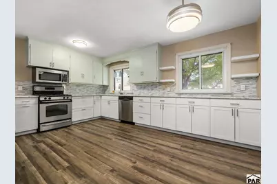 219 E Adams Ave, Pueblo, CO 81004 - Photo 6