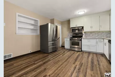 219 E Adams Ave, Pueblo, CO 81004 - Photo 4