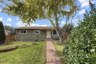 3206 Canterbury Ln, Pueblo, CO 81005 - Photo 2