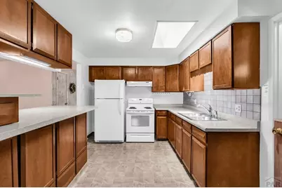 2690 Hollywood Dr, Pueblo, CO 81005 - Photo 6