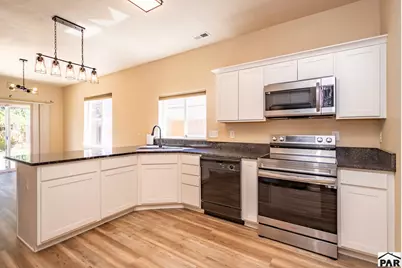 1022 Pinecrest Dr, Pueblo, CO 81005 - Photo 10