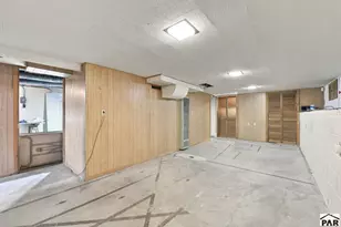 411 Kenwood Dr, Pueblo, CO 81004 - Photo 40