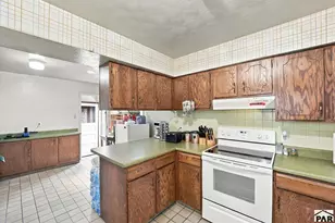 411 Kenwood Dr, Pueblo, CO 81004 - Photo 8