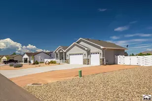711 N Paradox Dr, Pueblo West, CO 81007 - Photo 4