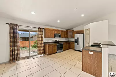 2308 Crestwood Ln, Pueblo, CO 81008 - Photo 6