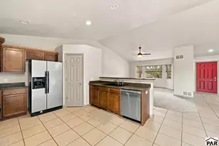 2308 Crestwood Ln, Pueblo, CO 81008 - Photo 8