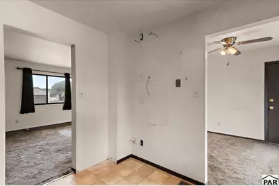 2121 Chautard Dr, Pueblo, CO 81005 - Photo 8