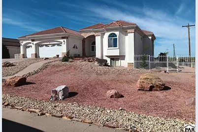 9 College Court, La Junta, CO 81050 - Photo 2
