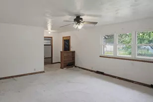 1440 Columbine Pl, Las Animas, CO 81054 - Photo 2