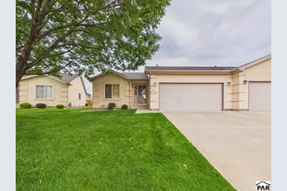 2025 Kingsroyal Blvd #F, Pueblo, CO 81005 - Photo 2