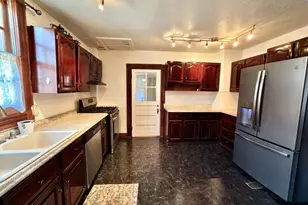 417 W 11th St, Pueblo, CO 81003 - Photo 14