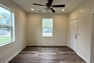 1537 Cypress St, Pueblo, CO 81004 - Photo 6