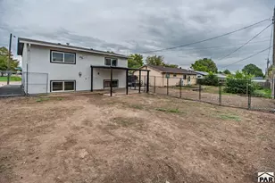 3816 Devonshire Ln, Pueblo, CO 81005 - Photo 8