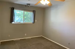 122 Deauville Ln, Pueblo, CO 81005 - Photo 6