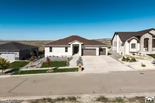 4789 Desert Candle Dr, Pueblo, CO 81001 - Photo 2