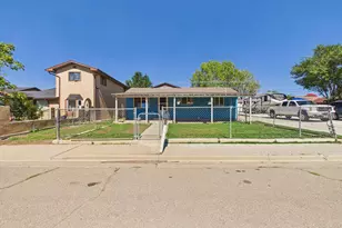 2805 E 16th St, Pueblo, CO 81001 - Photo 1