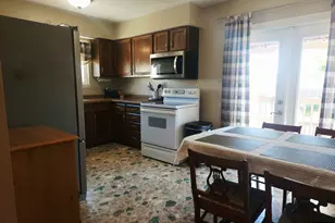 23 Wheatridge Dr, Pueblo, CO 81005 - Photo 2