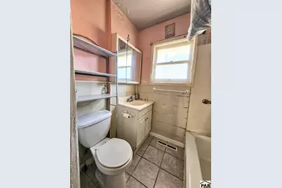 1810 E 10th St, Pueblo, CO 81001 - Photo 10