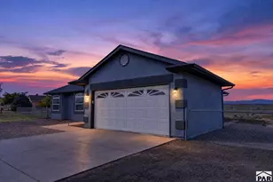 49 E Lyons Dr, Pueblo West, CO 81007 - Photo 2