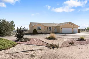 1180 S Alta Hacienda Dr, Pueblo West, CO 81007 - Photo 2