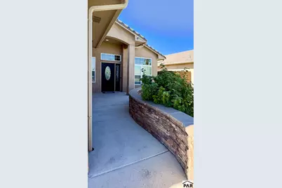 805 Thorncrest Dr, Pueblo, CO 81005 - Photo 2