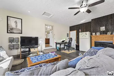 2041 Vinewood Ln, Pueblo, CO 81005 - Photo 4