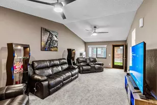 2106 Chautard Dr, Pueblo, CO 81005 - Photo 2