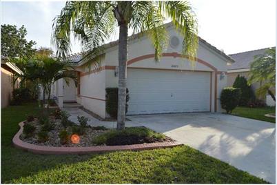 20870 NW 14th St - Photo 1
