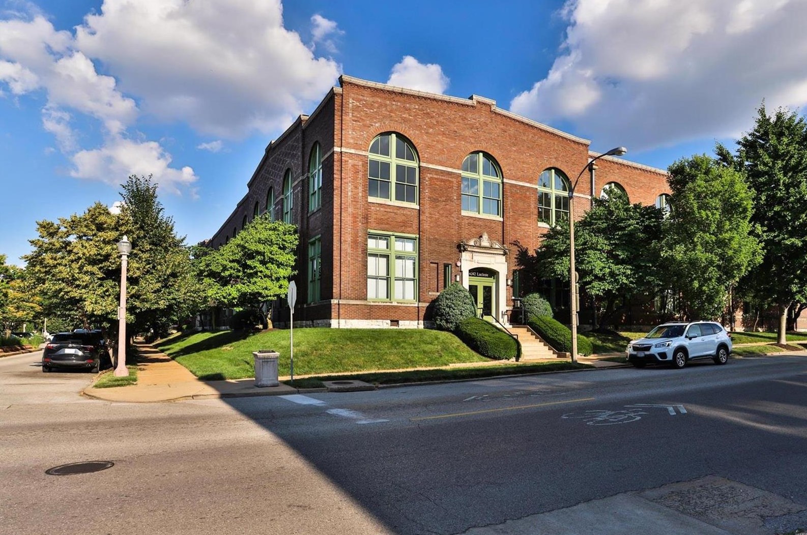 4242 Laclede Ave #105, Saint Louis, MO 63108