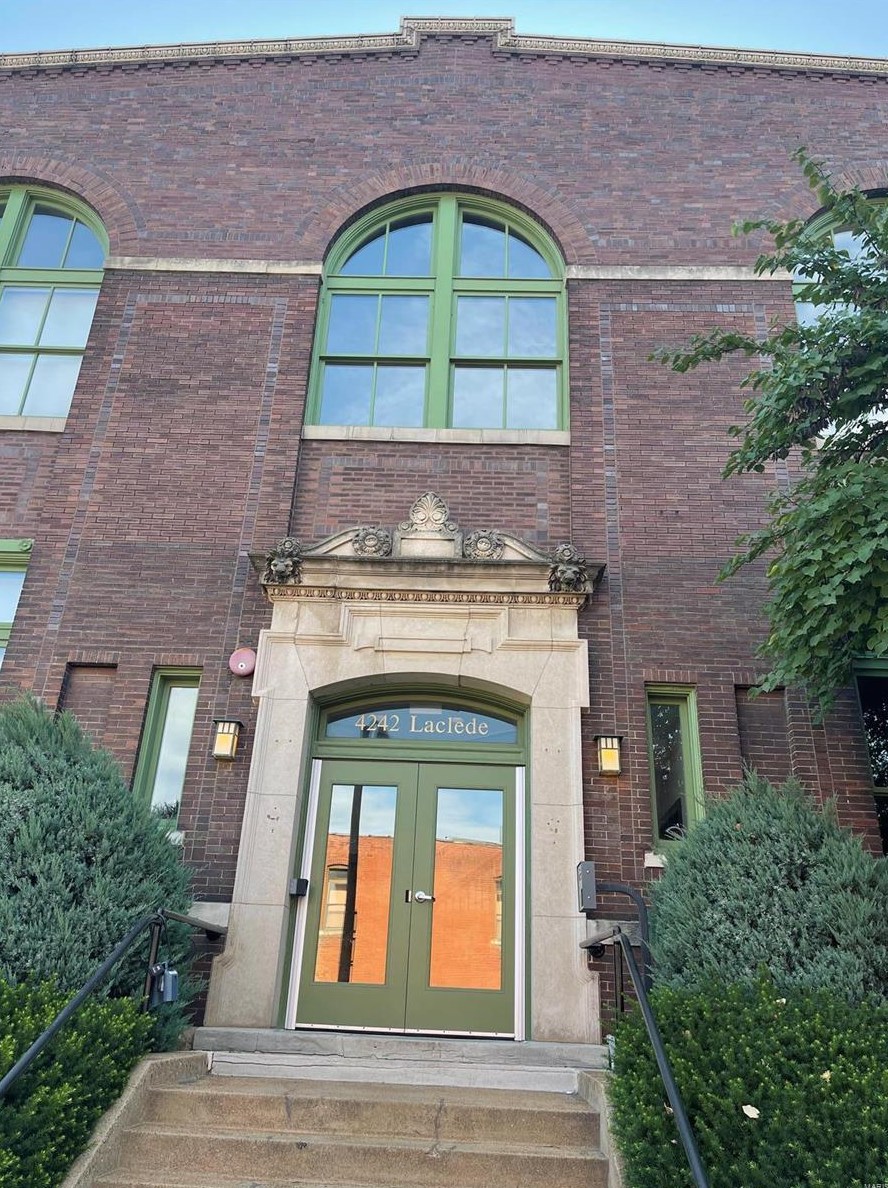 4242 Laclede Ave #217, Saint Louis, MO 63108