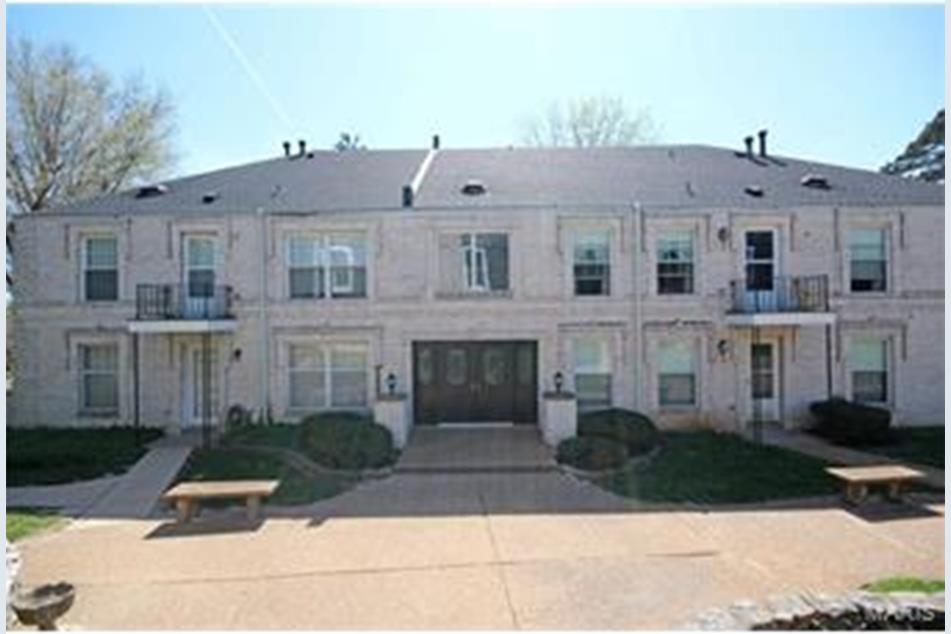 4392 Chateau De Ville Dr F, Saint Louis, MO 63129 MLS 17029119