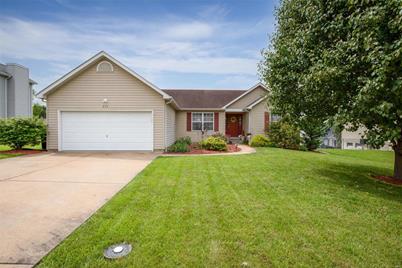213 Richmond Drive - Photo 1