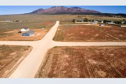 17 Dean Ct #2, La Sal, UT 84530 - Photo 4