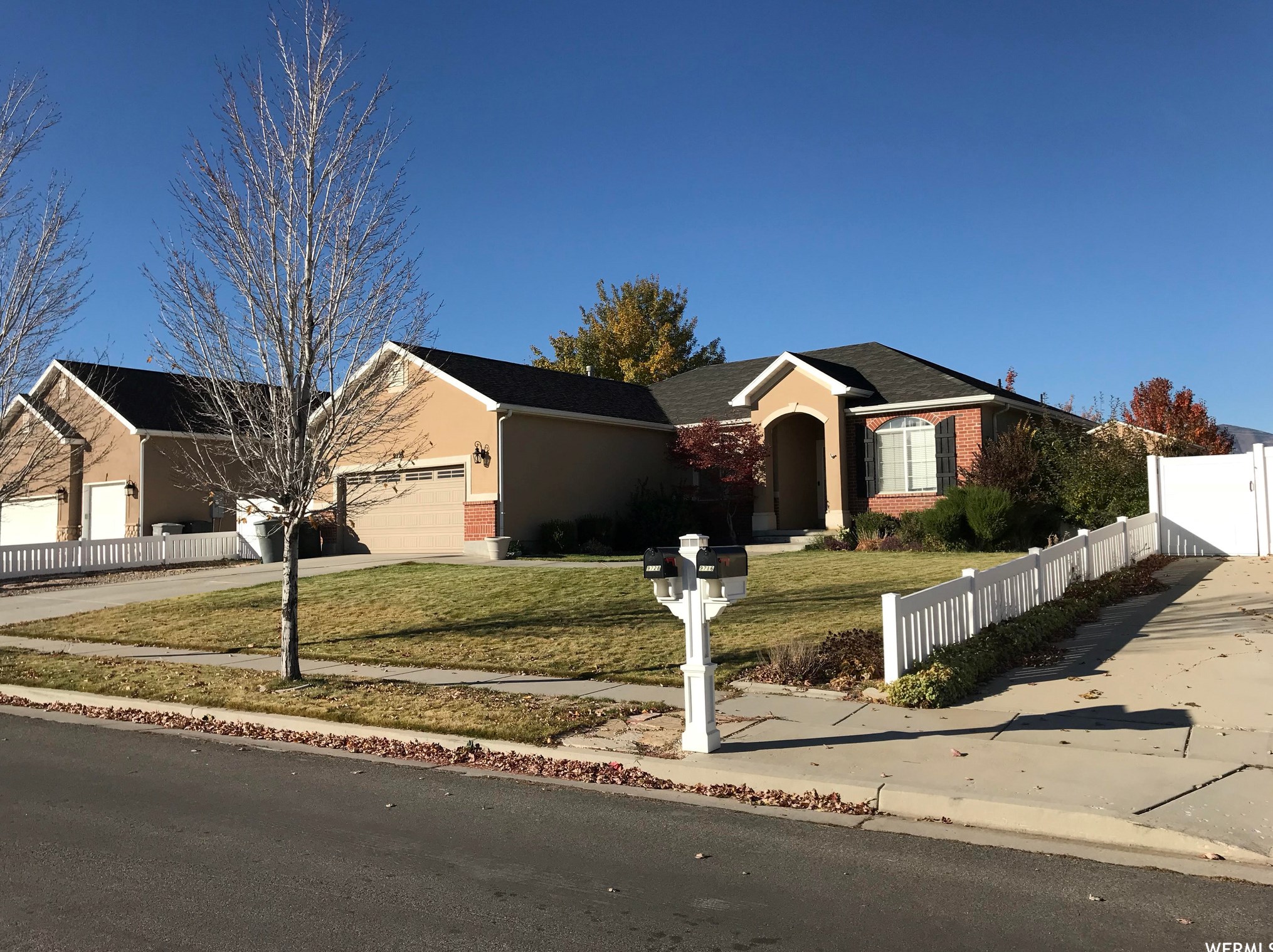 9728 Woodridge Dr, Riverton, UT 84095-1513