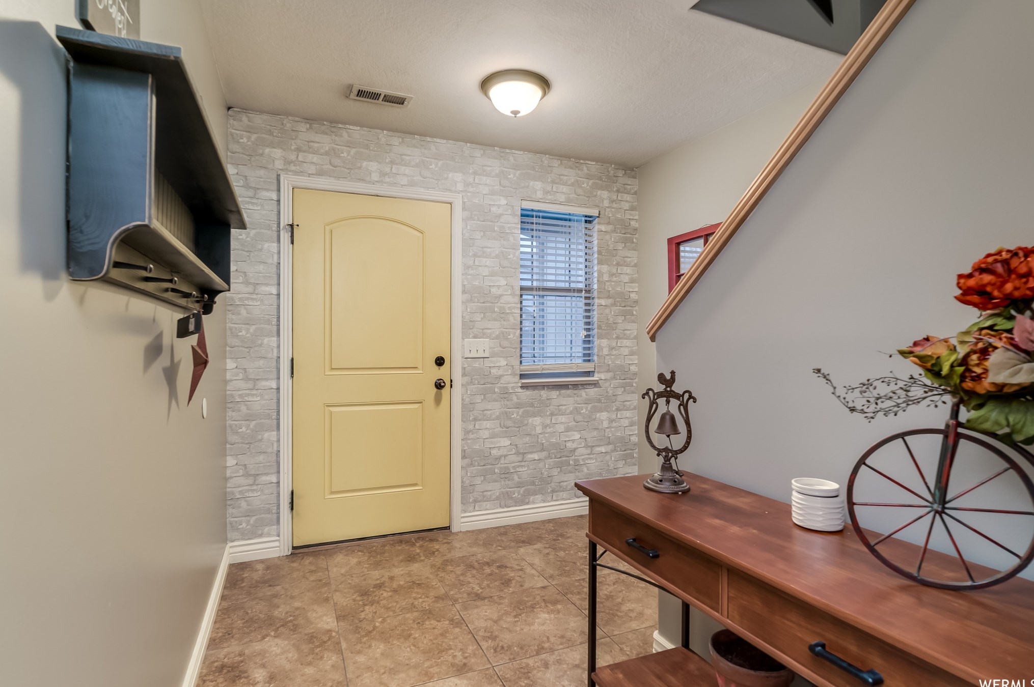 1127 Lancelot Ln, Ogden, UT 84401-7067