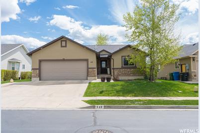 142 E 360 N Providence Ut Mls Coldwell Banker