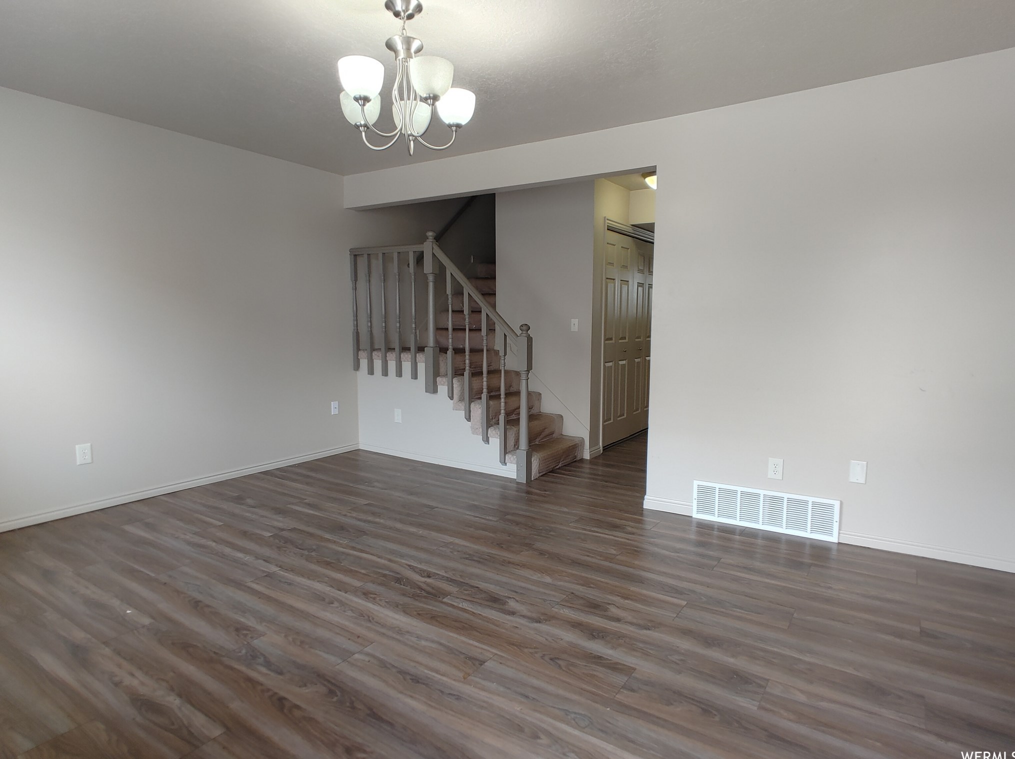 1113 Country Hills Dr, Ogden, UT 84403-2478