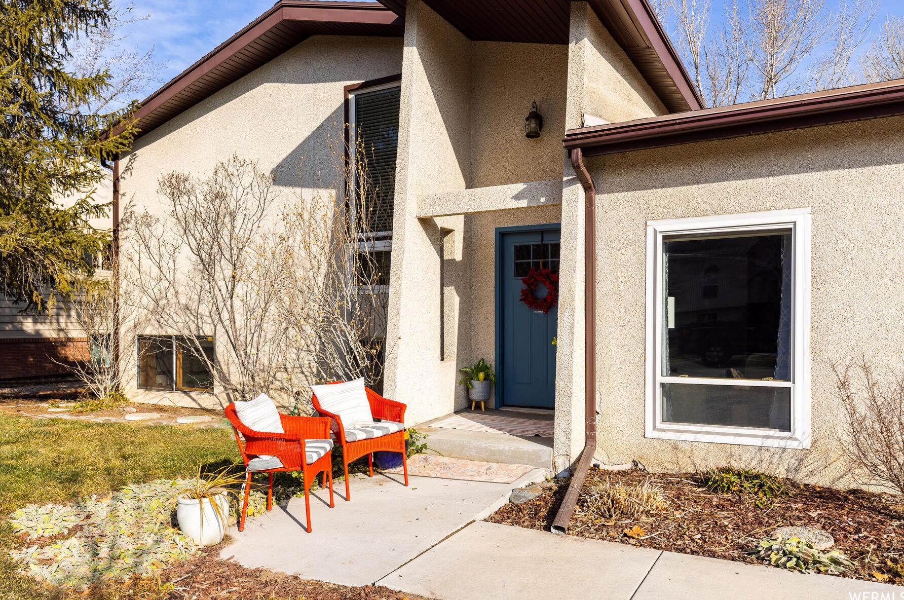 1533 Spring Run Dr, Salt Lake City, UT 84117-6843