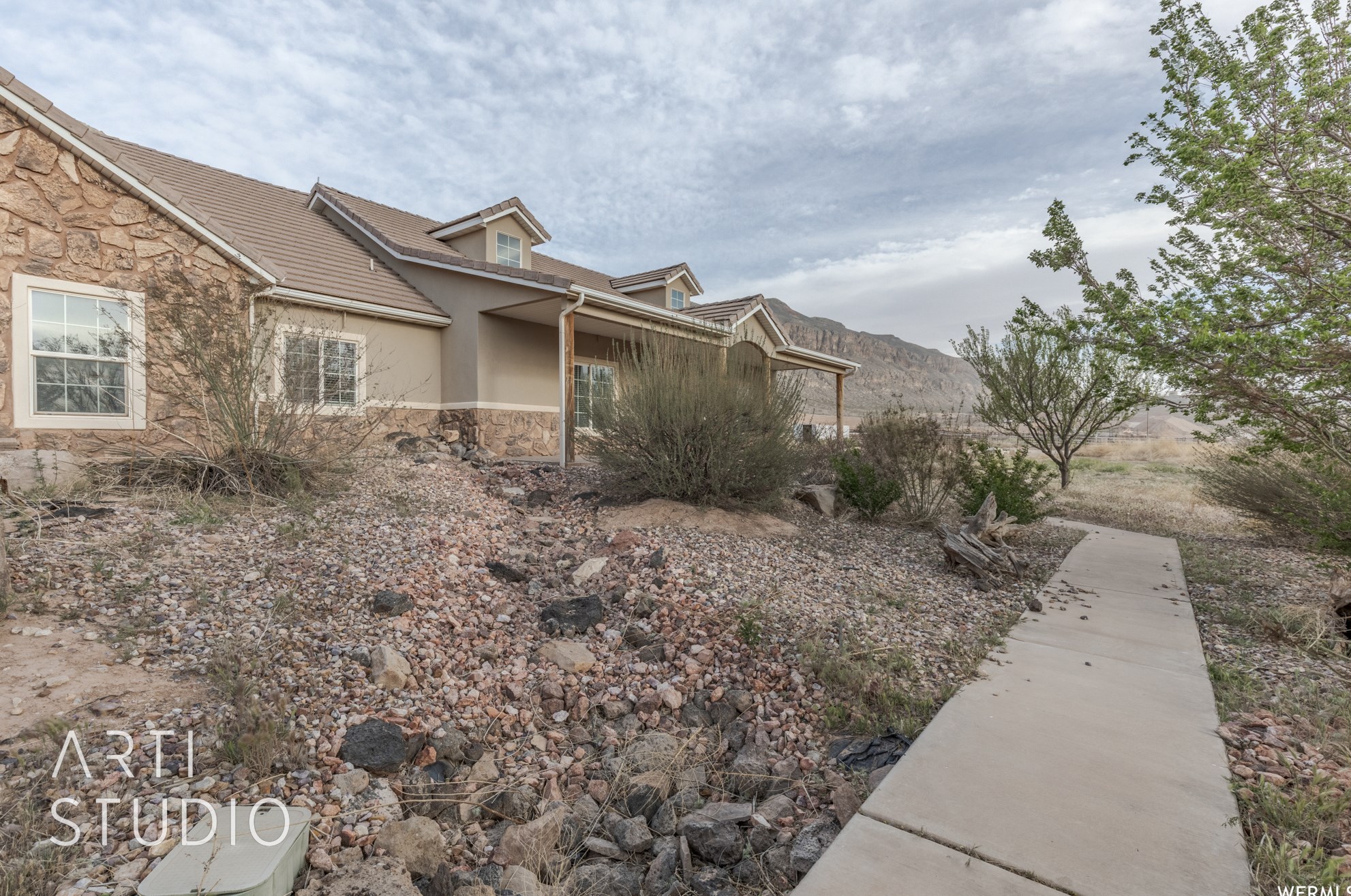 3053 1100, Apple Valley, UT 84737-2541